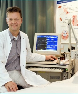 Herr Dr. med. Detlev Schneider